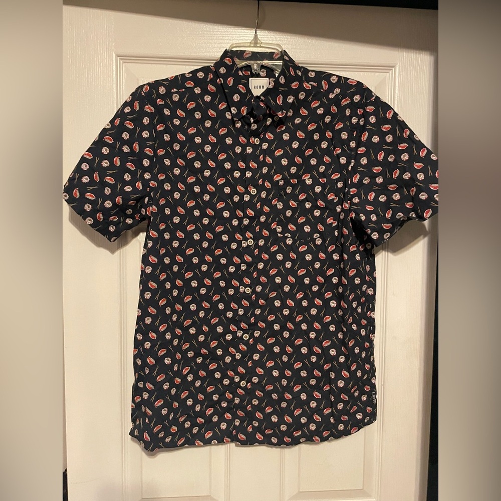 Rowm Men's sushi themed Short Sleeve Shirt size medium red white asian rare